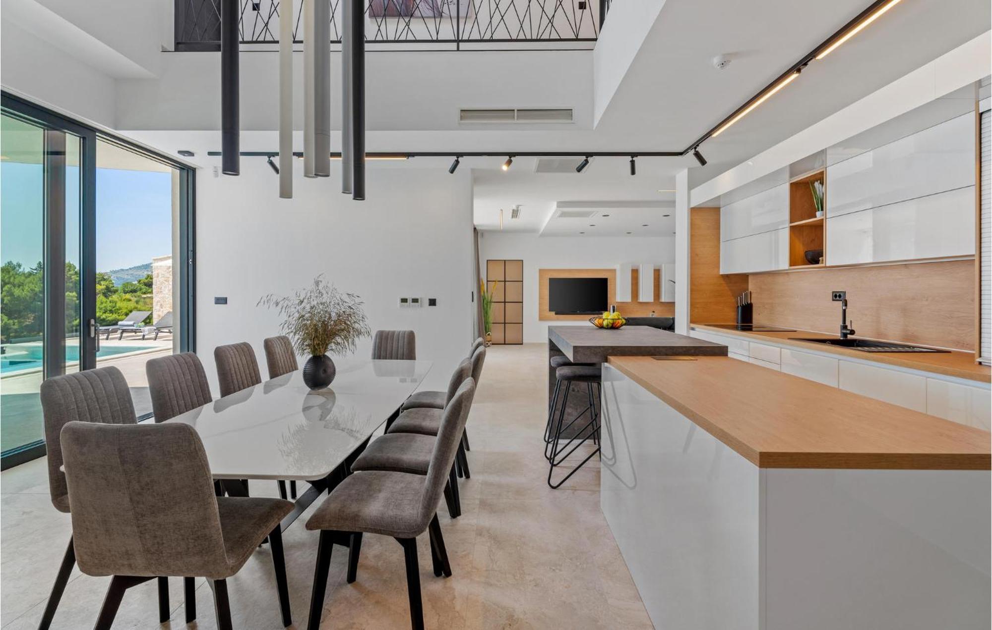 Beautiful Home In Omis With Kitchen 外观 照片