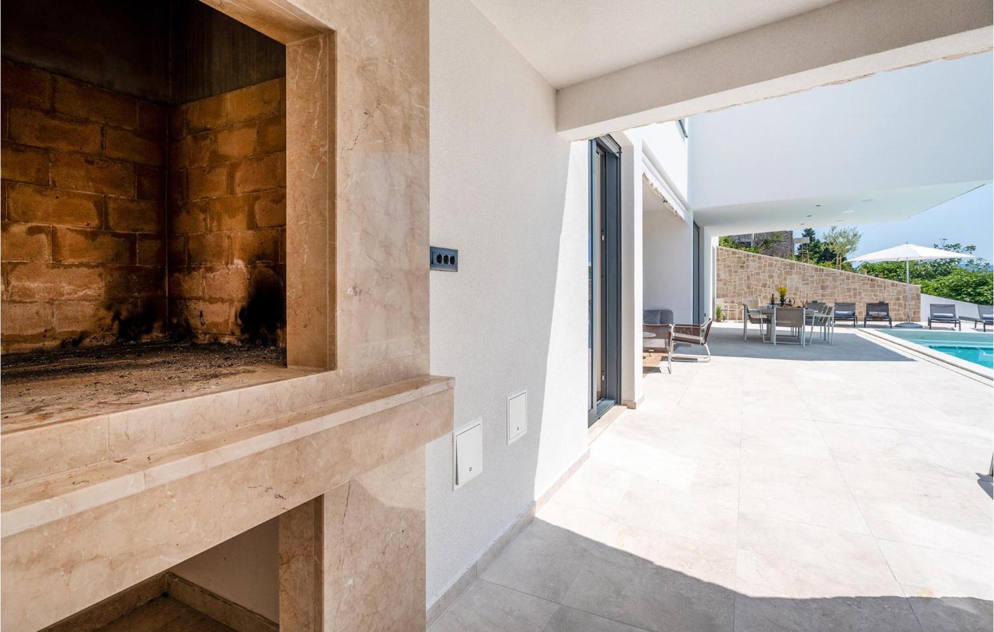 Beautiful Home In Omis With Kitchen 外观 照片
