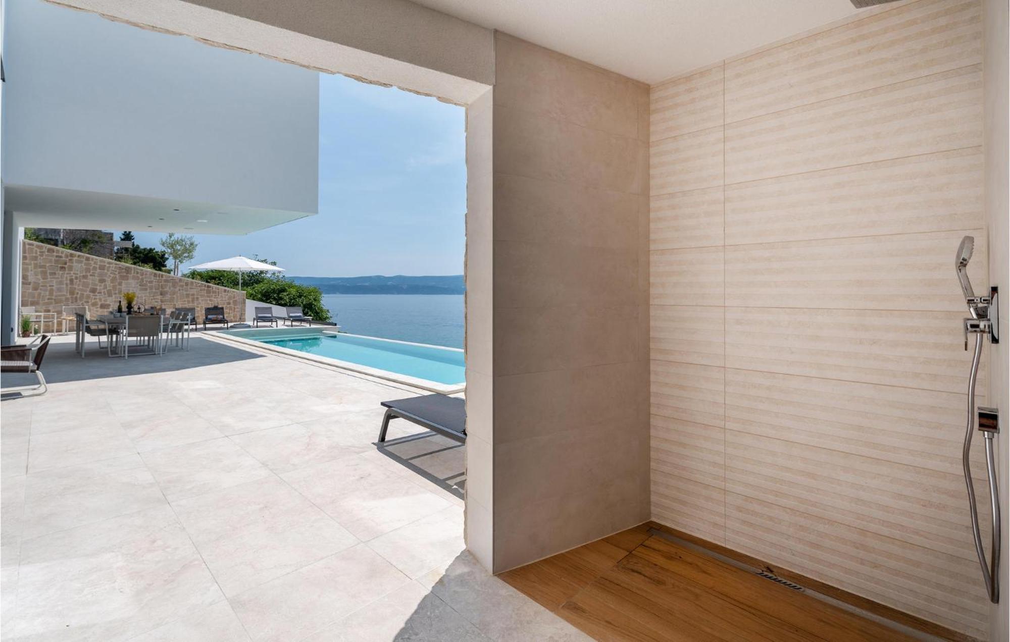 Beautiful Home In Omis With Kitchen 外观 照片
