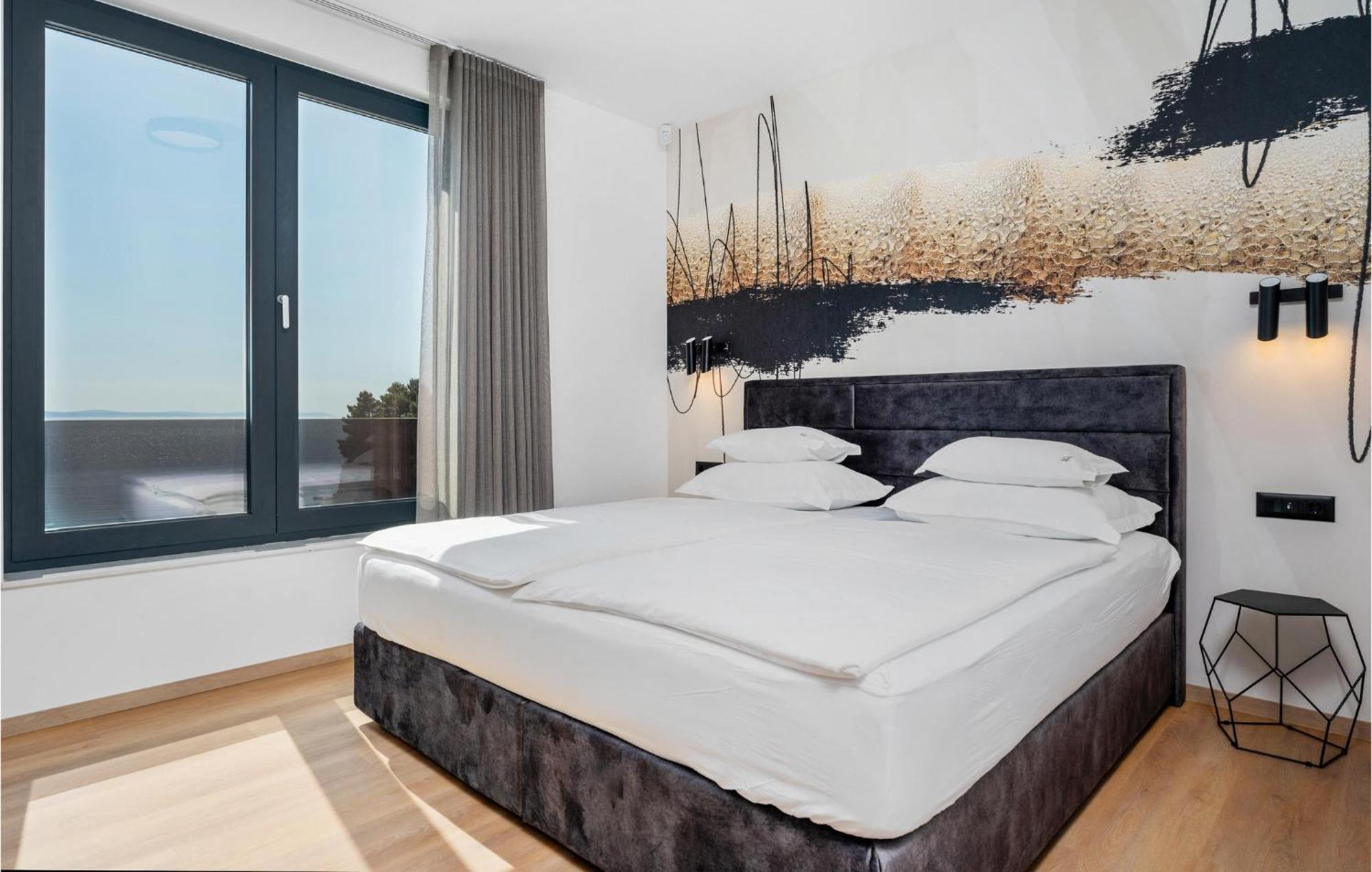 Beautiful Home In Omis With Kitchen 外观 照片